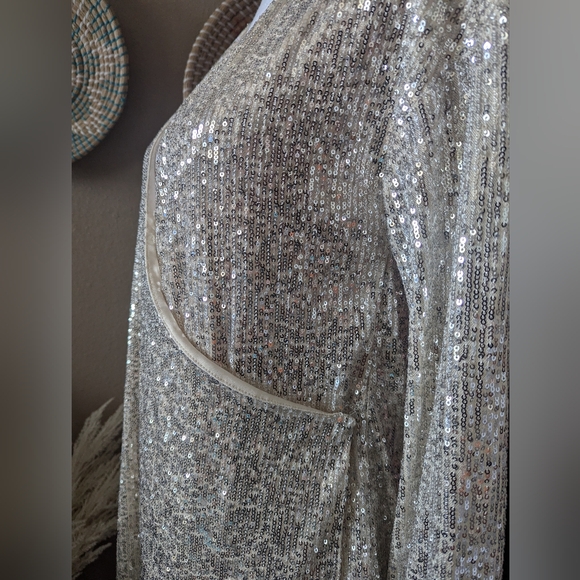 Gimmicks by BKE Sequin Wrap Mini Dress Champagne Ivory XS | Holiday Party Look - Picture 6 of 14